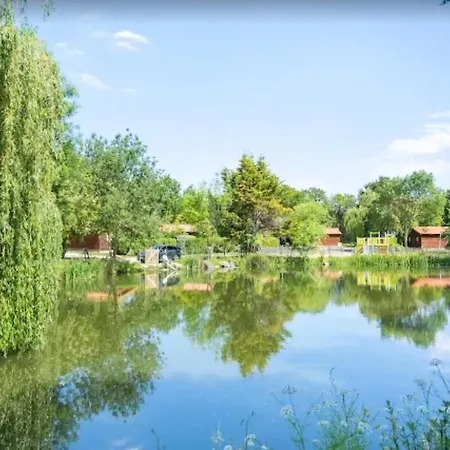 Kemping Prestige 19 Piscine Partagee