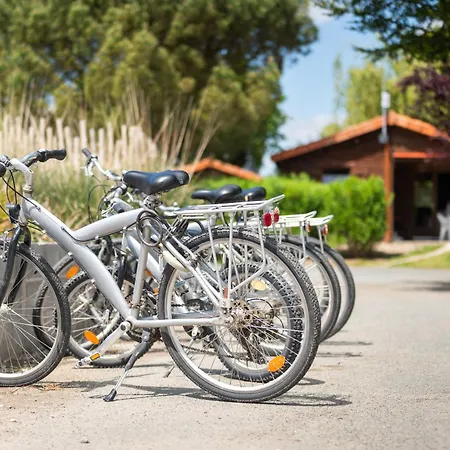 Kemping Prestige 19 Piscine Partagee *