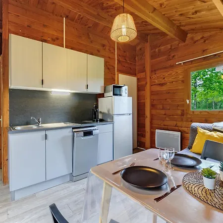 Prestige 19 Piscine Partagee * Saint-Gervais (Vendee)