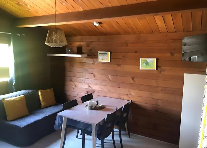 Prestige 19 Piscine Partagee * Saint-Gervais (Vendee)