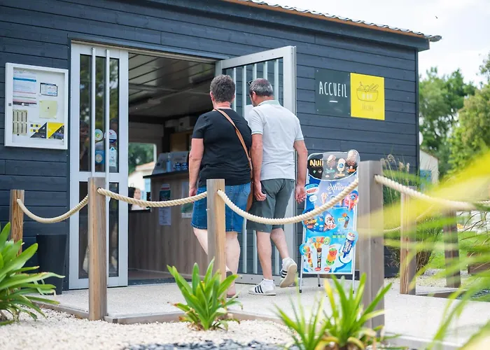 Prestige 19 Piscine Partagee Kamp alanı Saint-Gervais (Vendee)